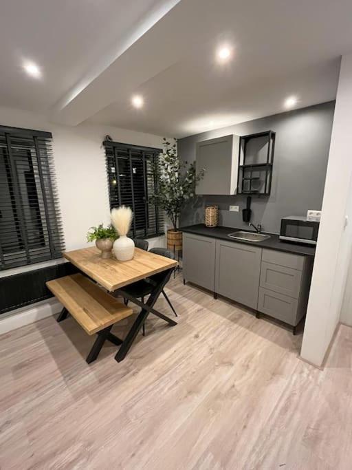 Gezellig Appartement, Gerenoveerd Eind 2022 Tilburg Dış mekan fotoğraf